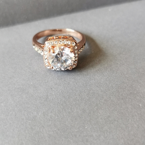 Rose Gold Ring - Picture 2 of 4